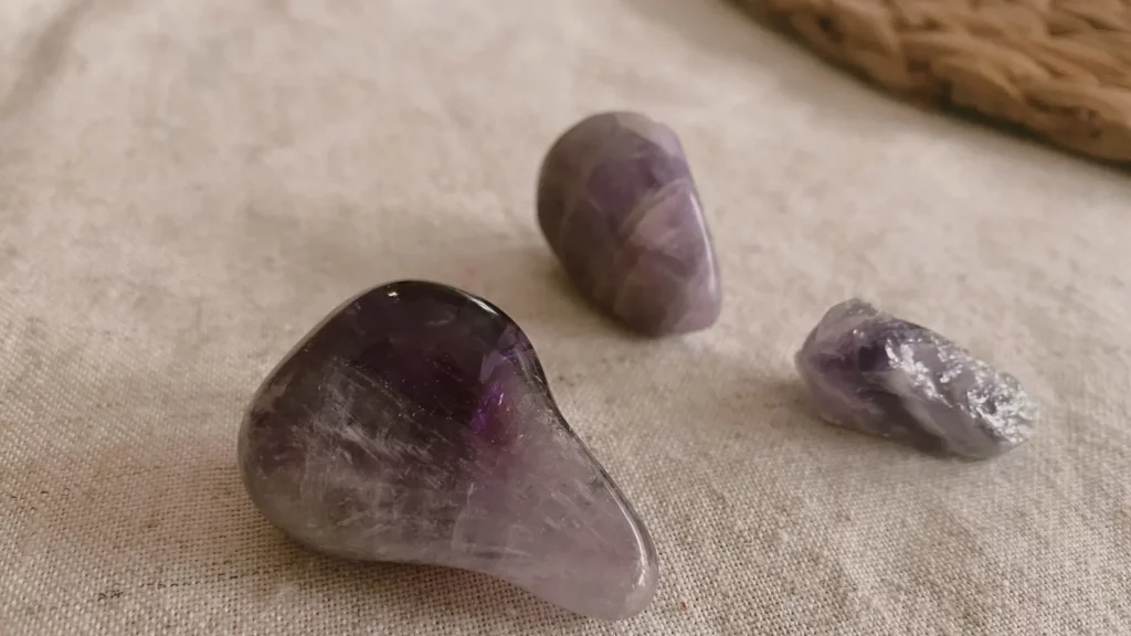 Pierres pour le sommeil - améthyste - pierre d'améthyste roulée