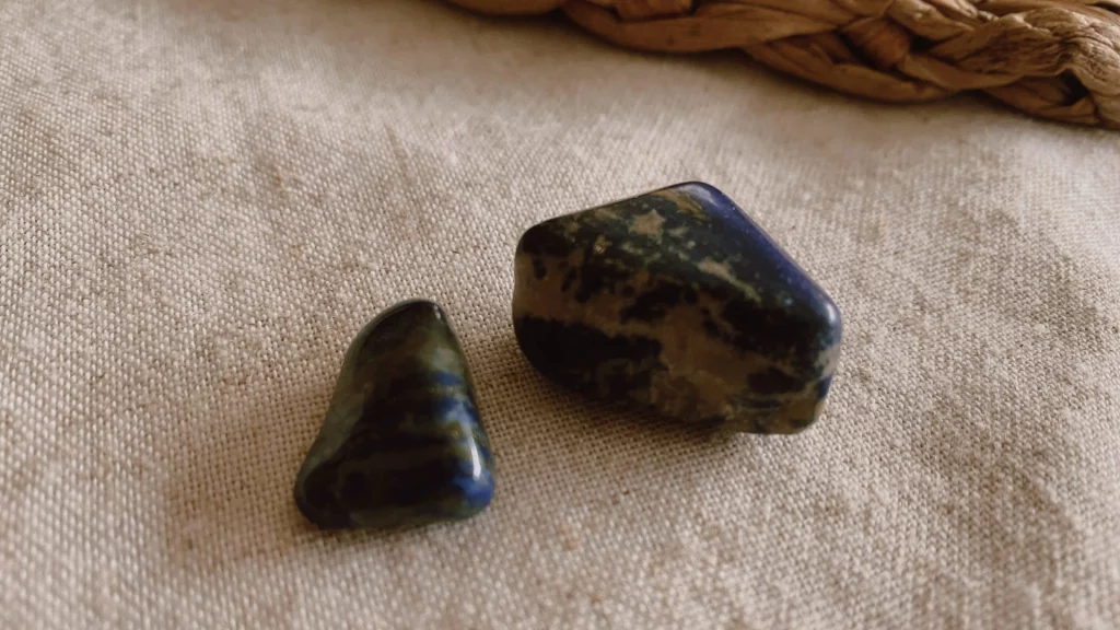 Lapis-lazuli - pierres roulées - pierres pour la concentration