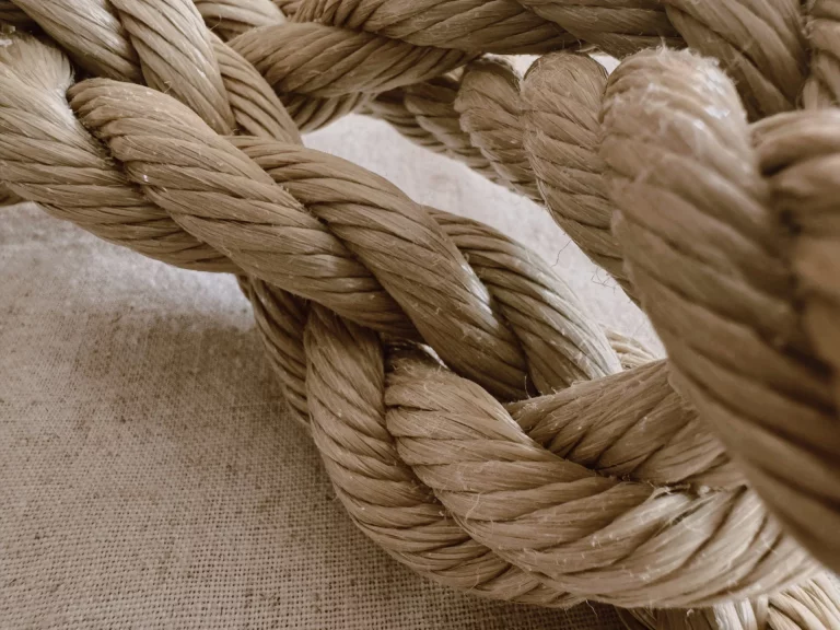 Dormir sur un noeud Hartmann (photo de noeud corde)