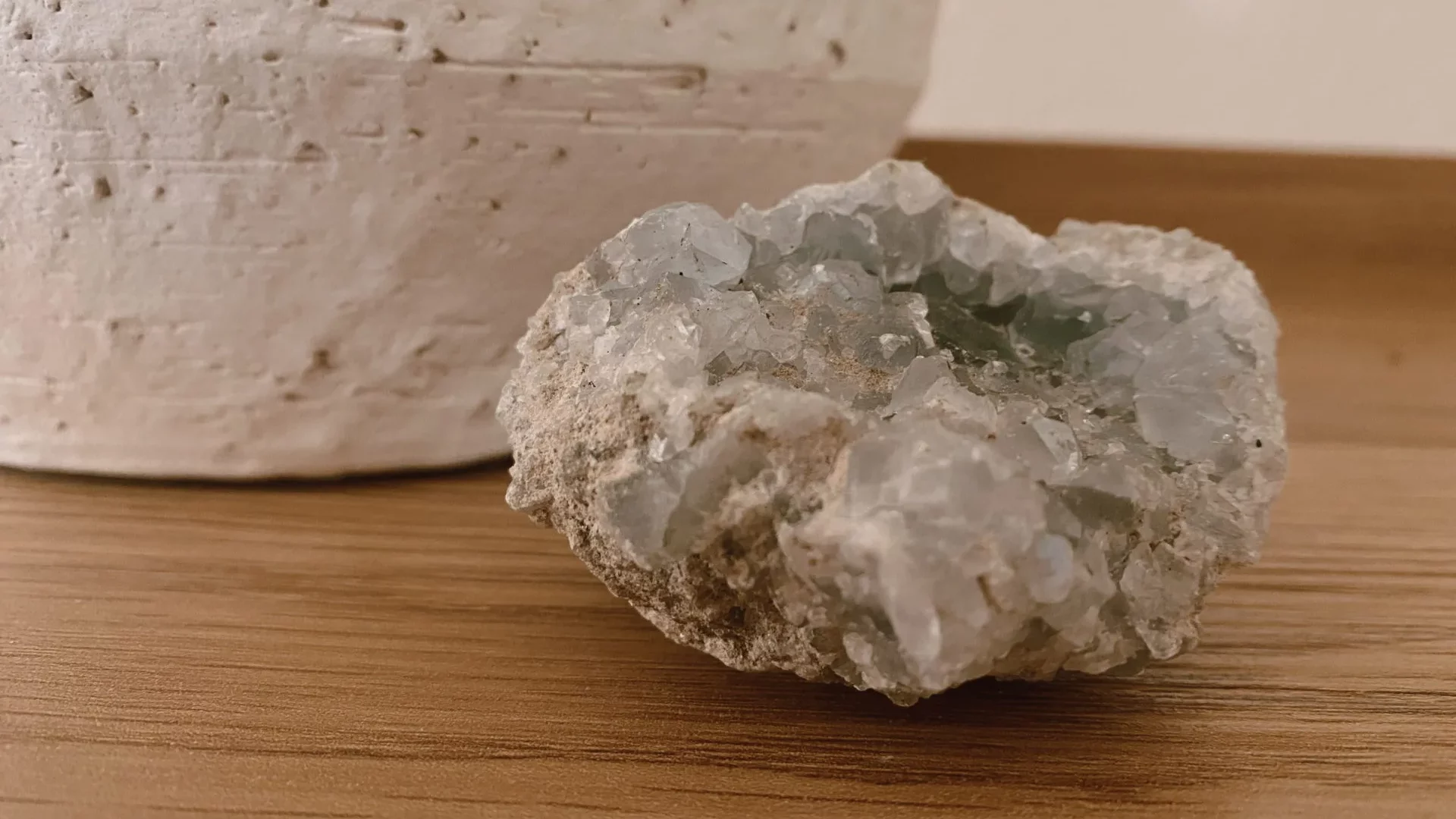 Pierre de Célestine, augmenter le taux vibratoire d'une maison