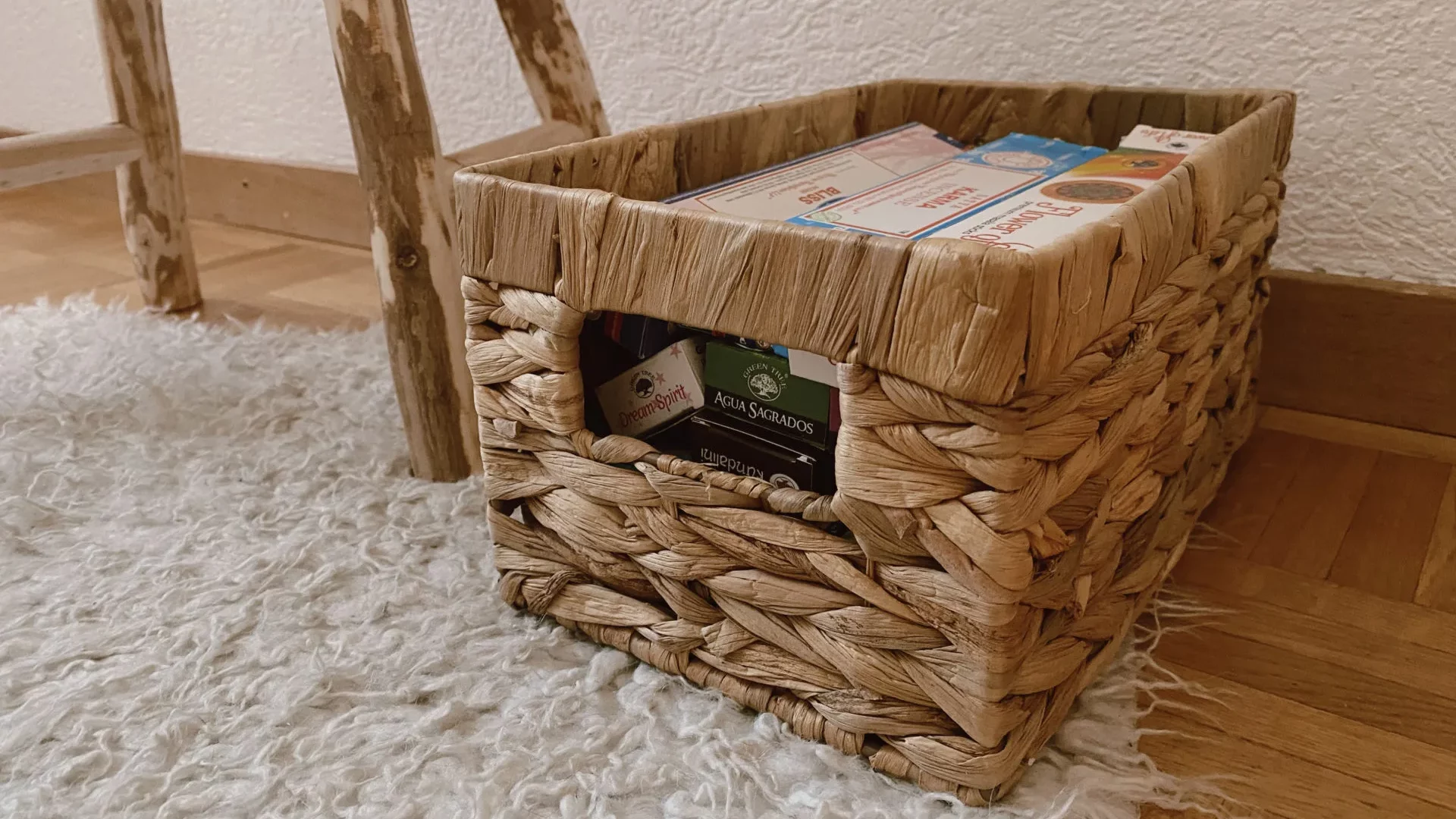 Caisse de rangement / taux vibratoire d'une maison