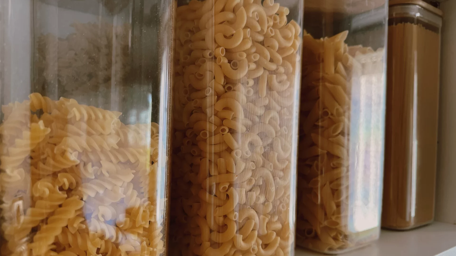 bocaux de rangement nourriture nettoyage de printemps