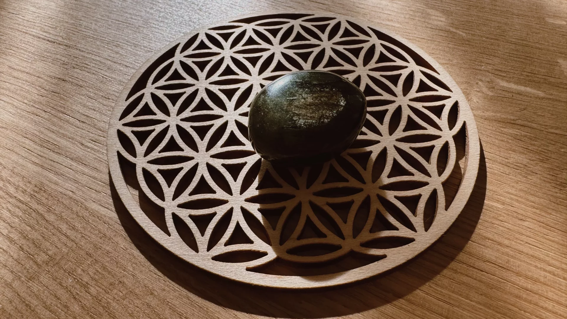 Vertus de la labradorite fleur de vie